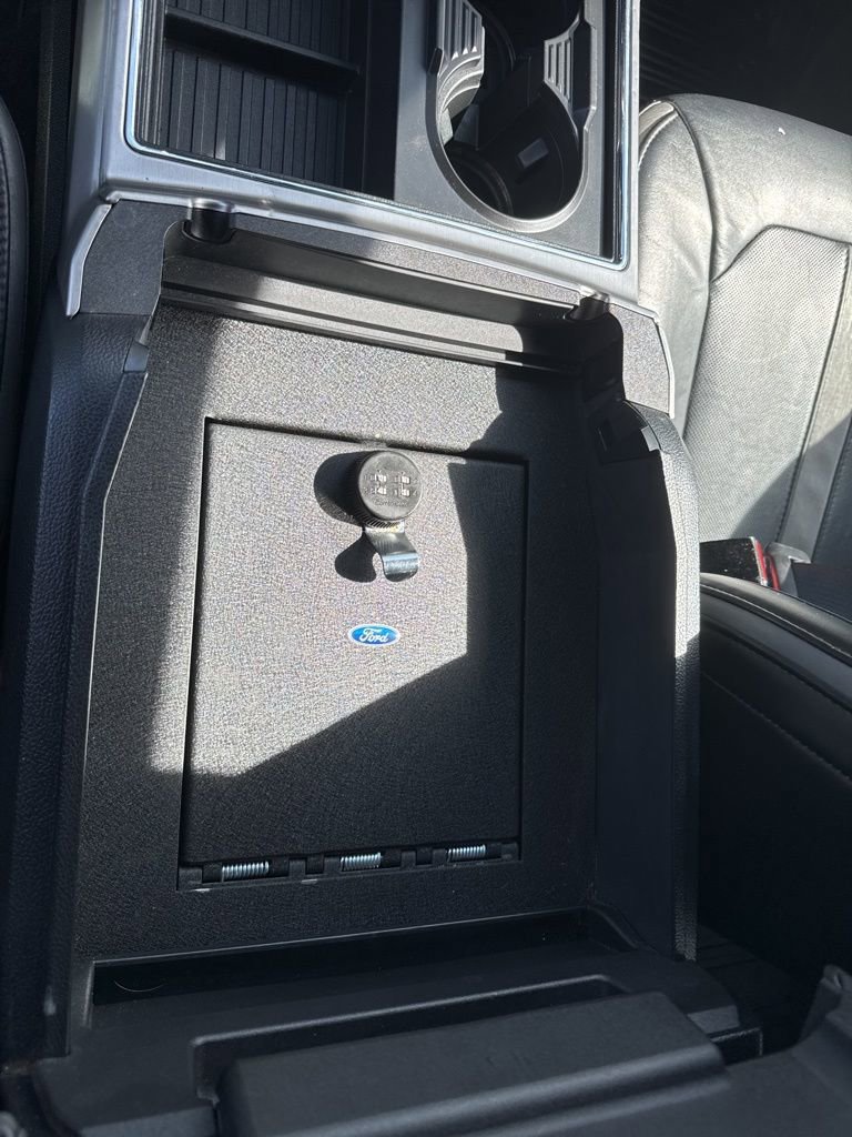 Used 2019 Ford F250 Platinum AWD/4WD image 25