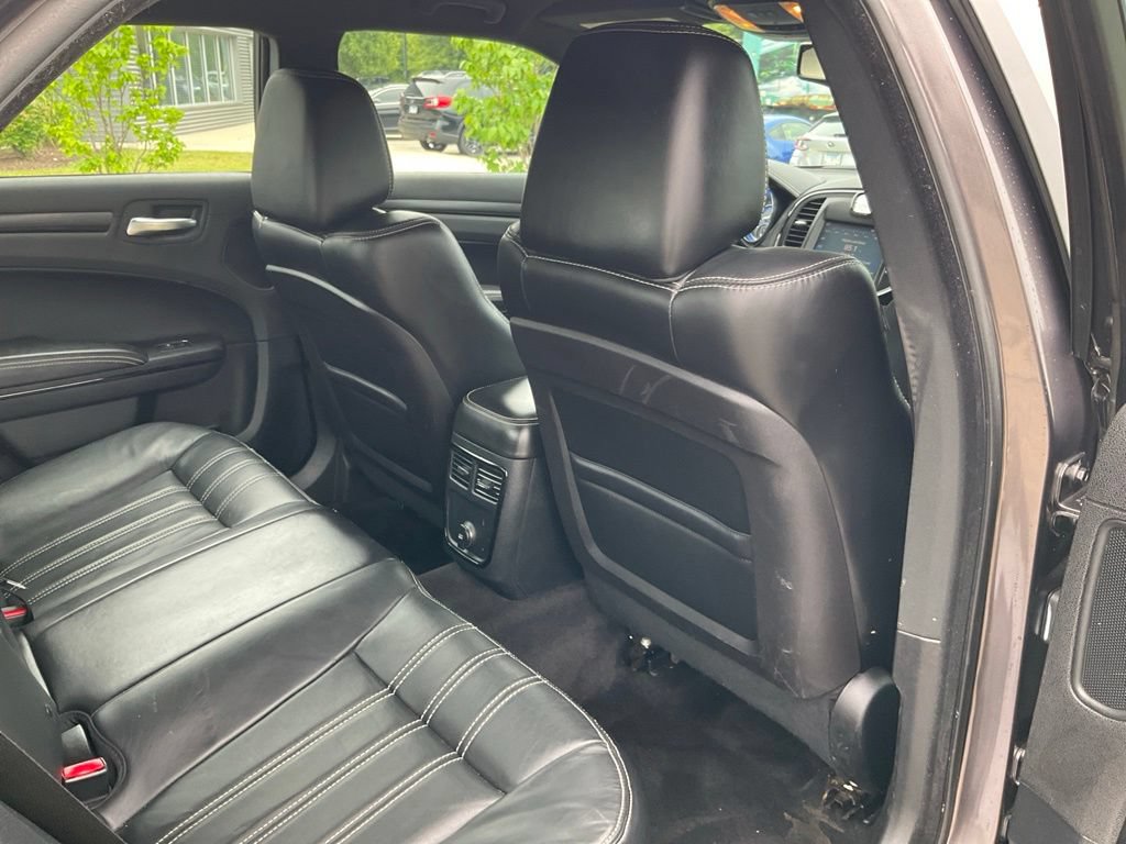 Used 2014 Chrysler 300 S AWD/4WD image 14