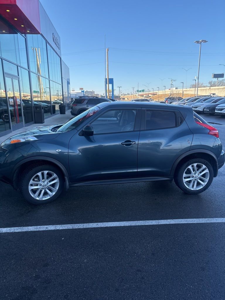 Used 2013 Nissan Juke SL image 2