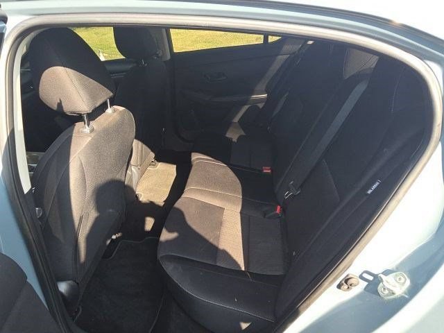 Used 2025 Nissan Sentra SV FWD image 33