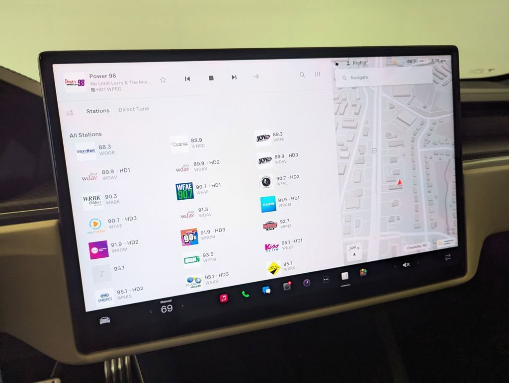 Used 2021 Tesla Model S Plaid image 48