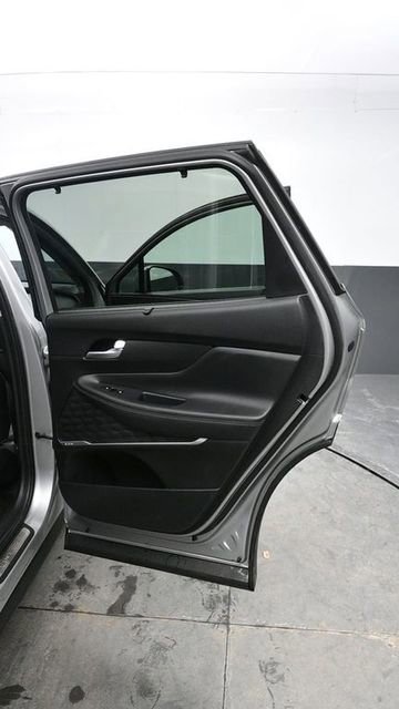 Used 2020 Hyundai Santa Fe Limited w/ Cargo Package image 12