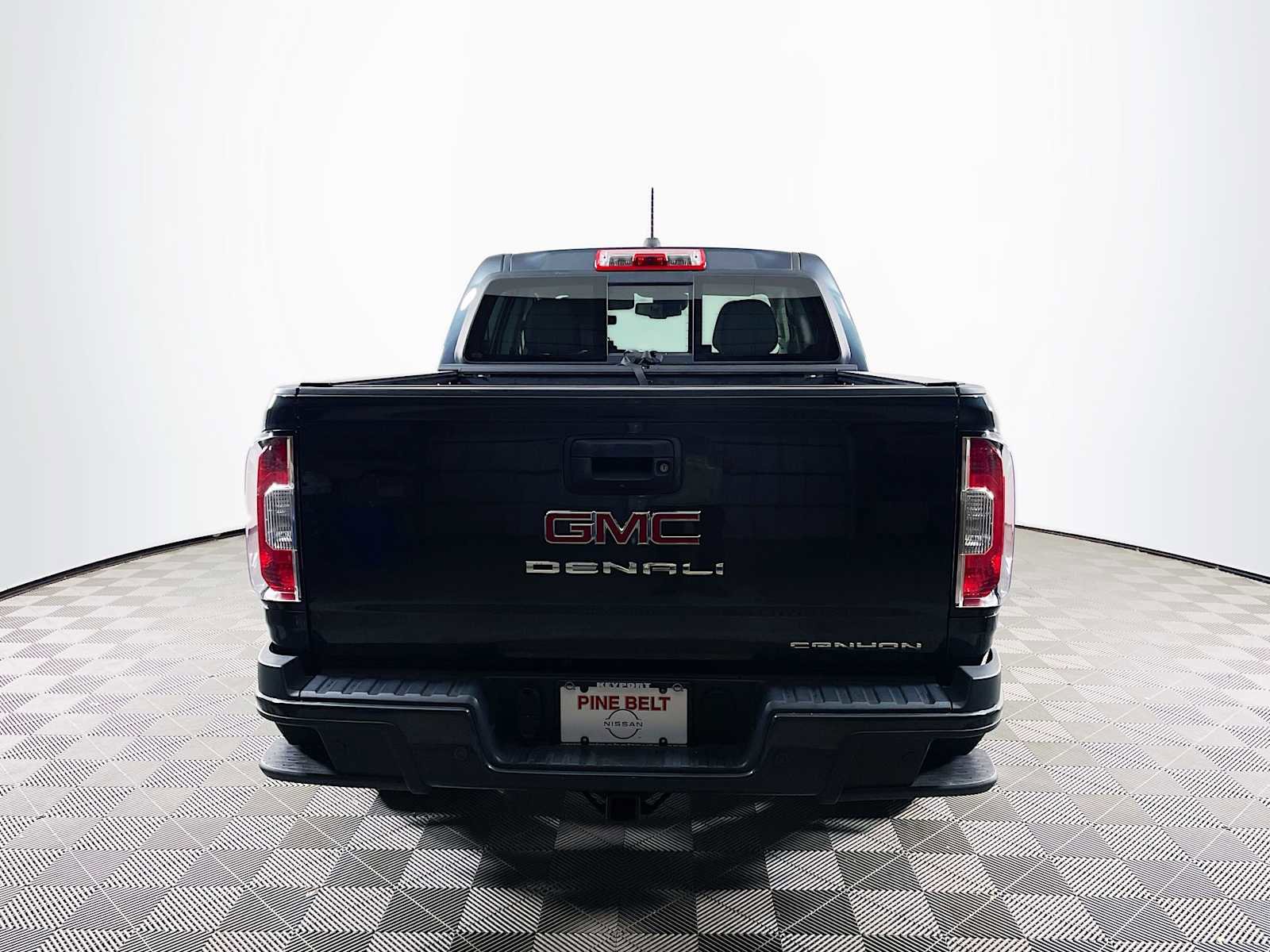 Used 2021 GMC Canyon Denali image 5