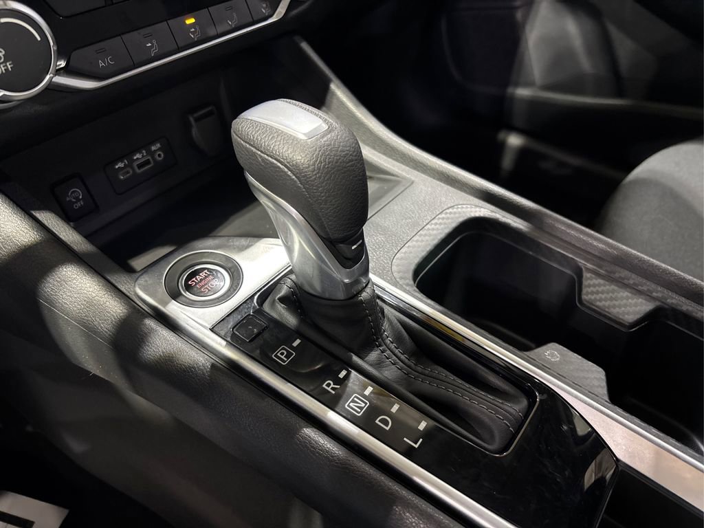 Used 2025 Nissan Sentra SV image 29