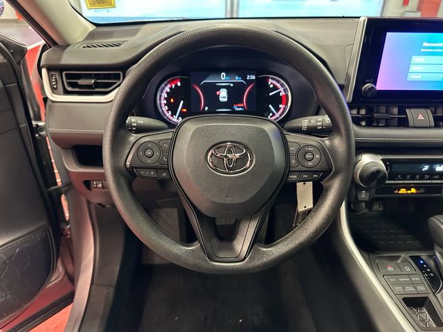 Certified 2023 Toyota RAV4 LE AWD/4WD image 17