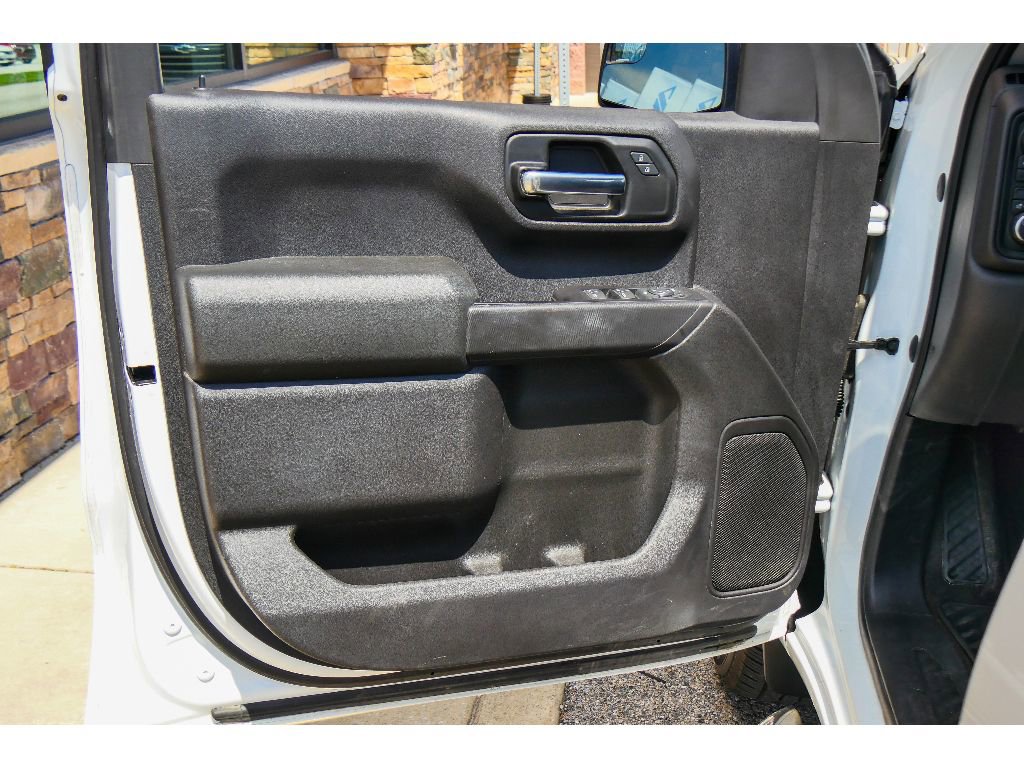 Used 2019 Chevrolet Silverado 1500 Custom w/ Custom Value Package AWD/4WD image 9