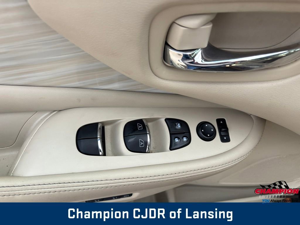Used 2015 Nissan Murano S AWD/4WD image 22