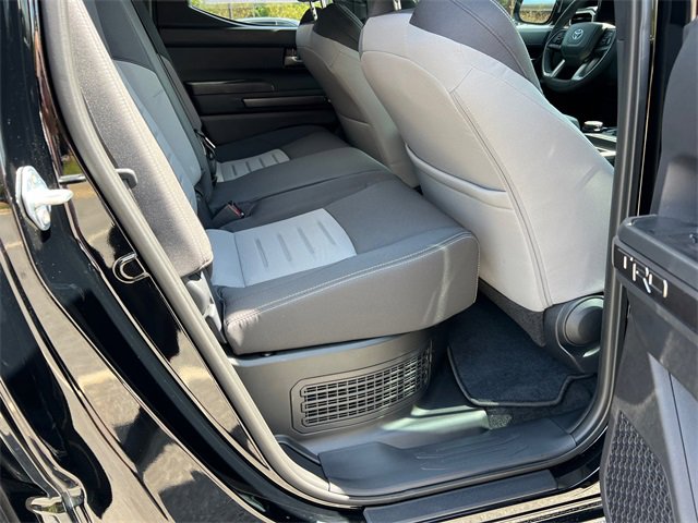 Used 2025 Toyota Tacoma TRD Sport image 15