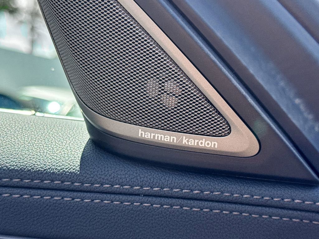 Used 2022 BMW 740i xDrive w/ Premium Package image 20