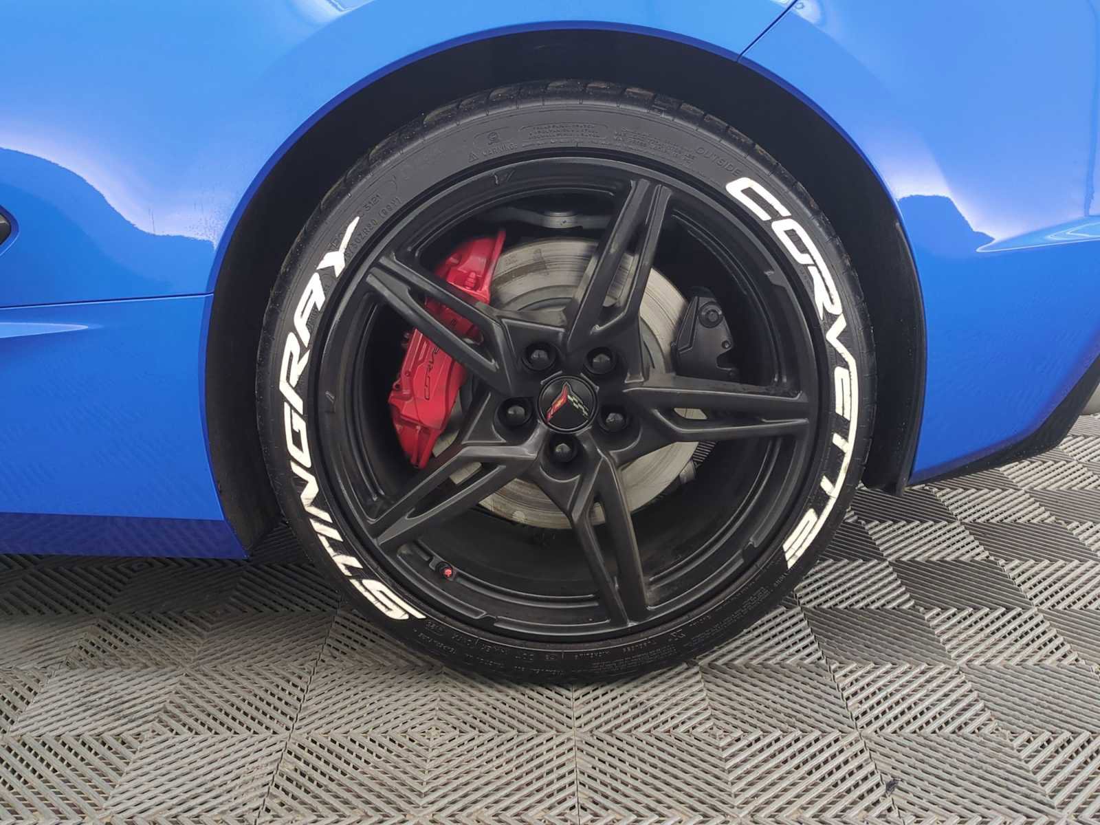 Used 2024 Chevrolet Corvette Stingray Premium Cpe w/ Z51 Performance Package image 12