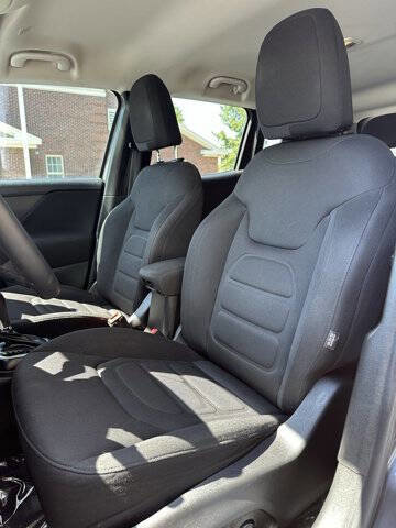 Used 2020 Jeep Renegade Latitude w/ Popular Equipment Group FWD image 13