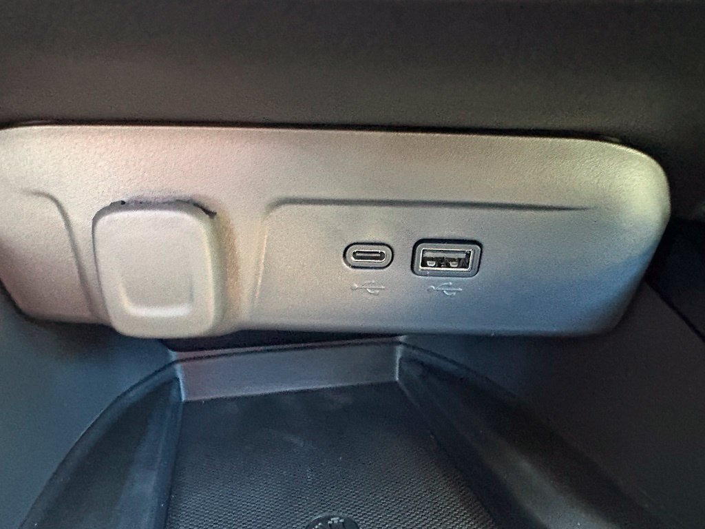 New 2026 Chevrolet Trax ACTIV w/ Sunroof Package FWD image 23