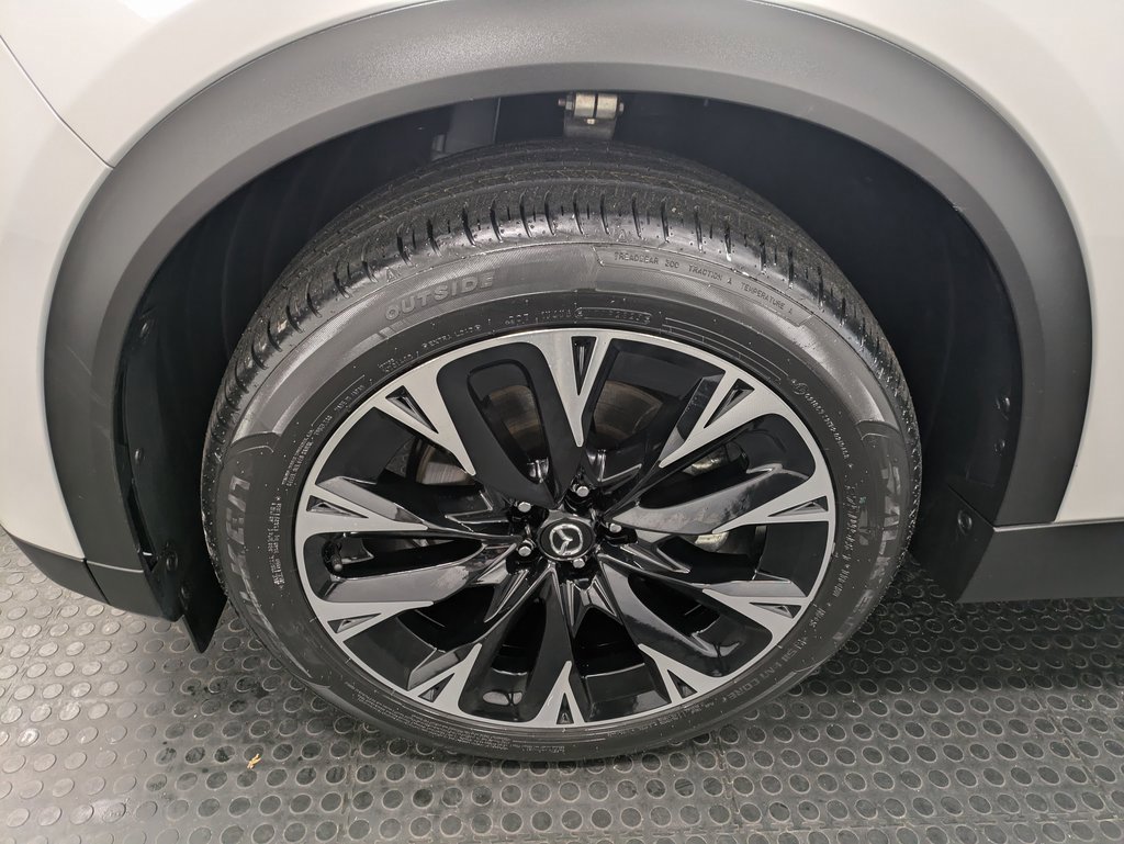 Used 2024 MAZDA CX-90 Plug-In Hybrid w/ Premium Plus image 7