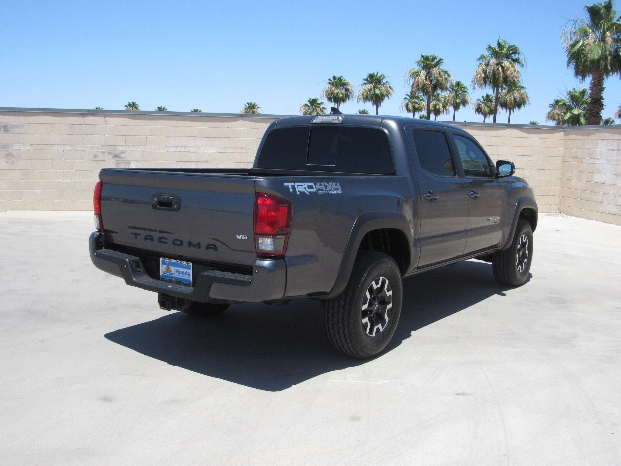 Used 2019 Toyota Tacoma TRD Off-Road AWD/4WD image 5
