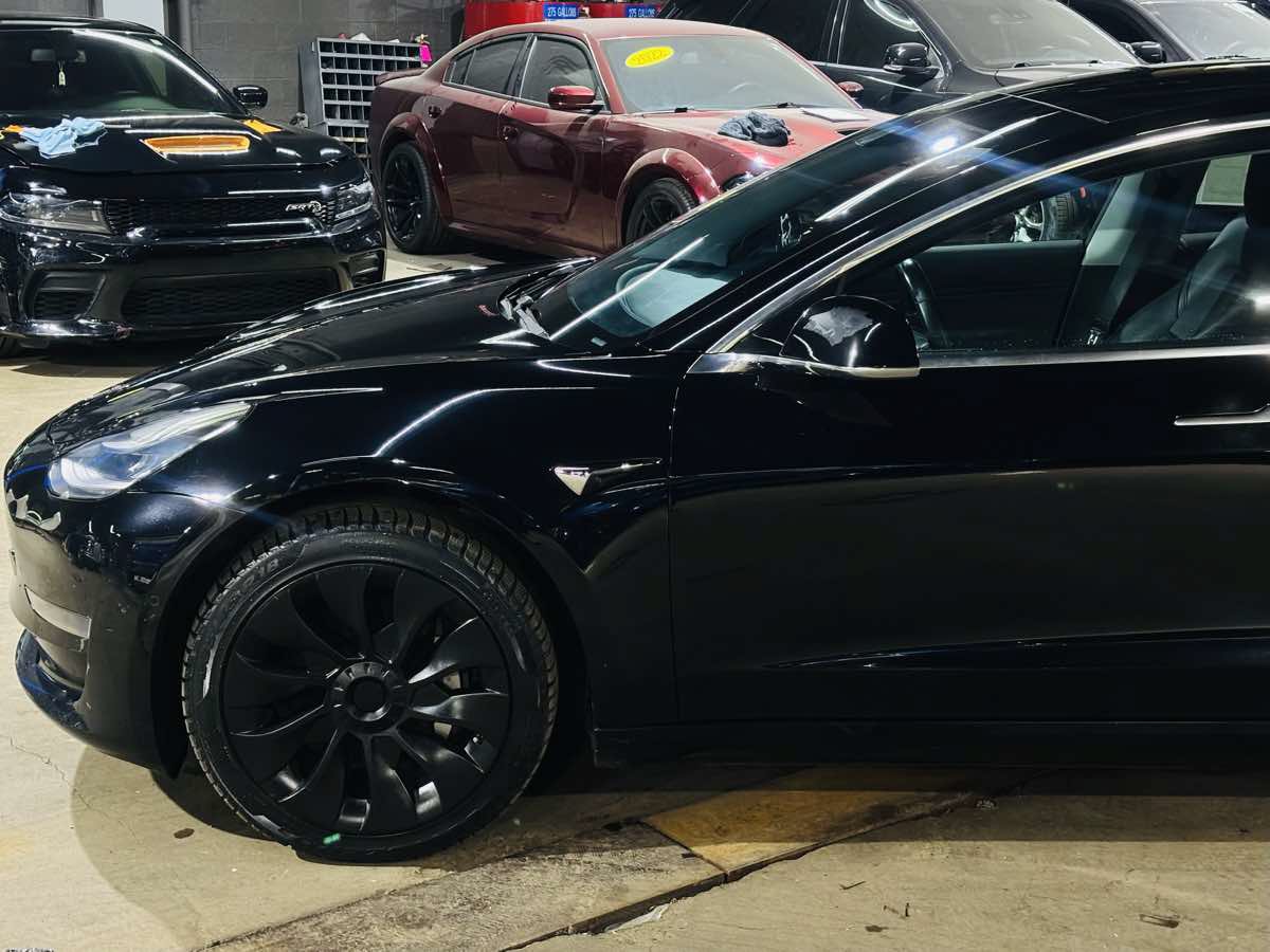 Used 2018 Tesla Model 3 Mid Range RWD image 13