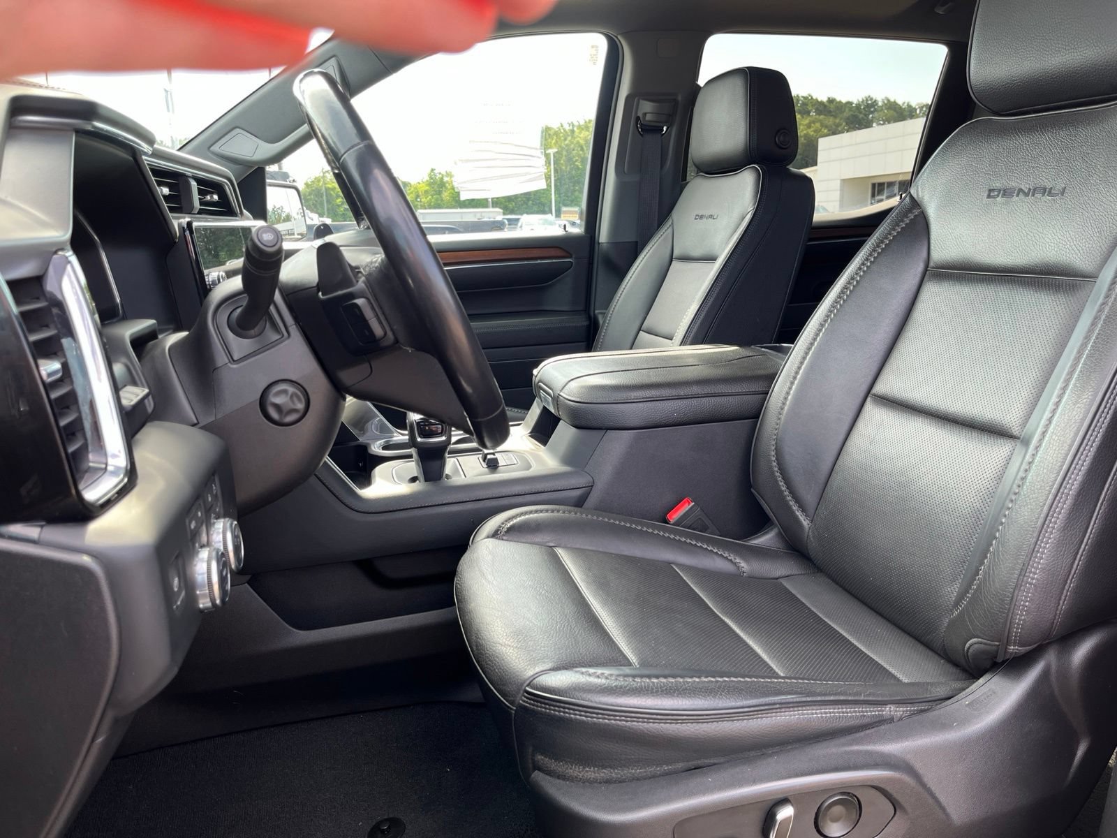 Used 2023 GMC Sierra 1500 Denali w/ Denali Reserve Package AWD/4WD image 8