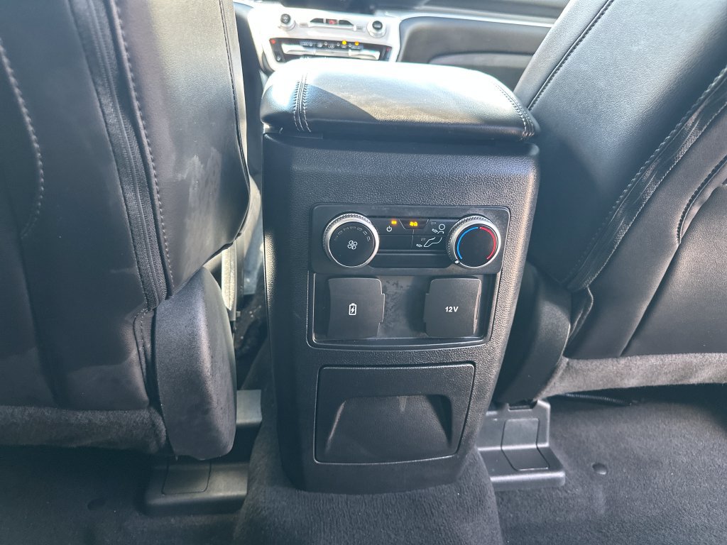 Used 2023 Ford Explorer XLT w/ Equipment Group 202A RWD image 28