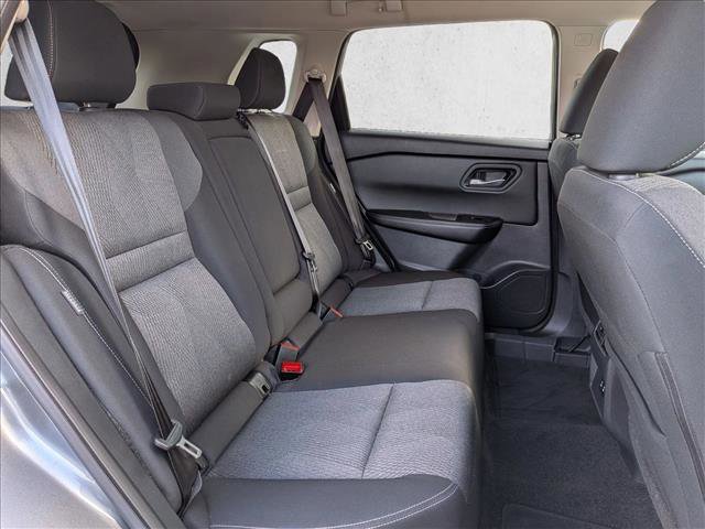 Used 2025 Nissan Rogue SV image 19