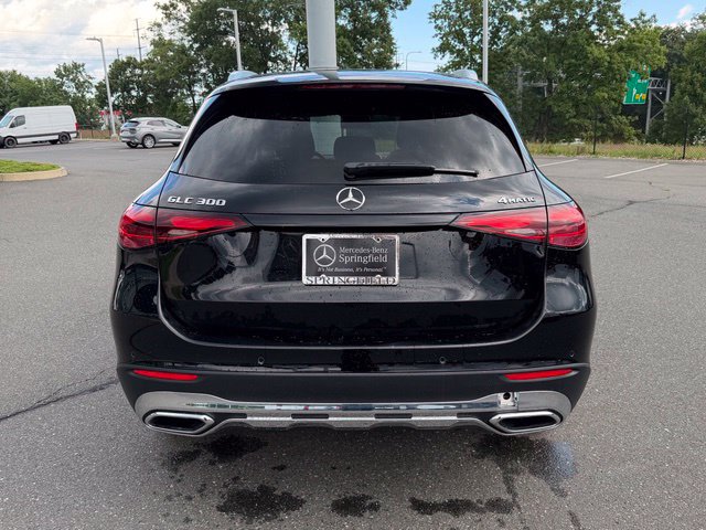Used 2023 Mercedes-Benz GLC 300 4MATIC image 6