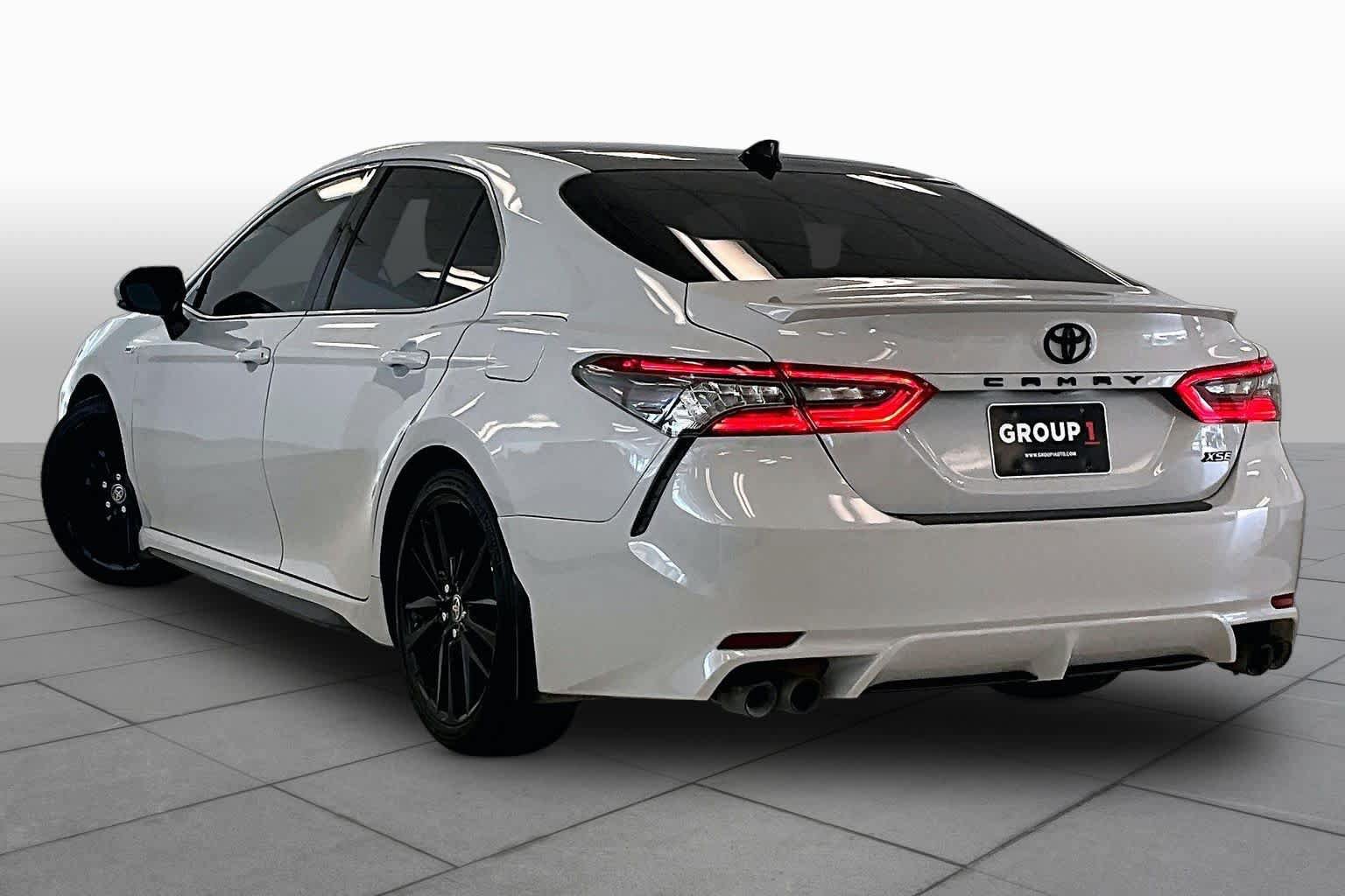 Used 2022 Toyota Camry XSE FWD image 10