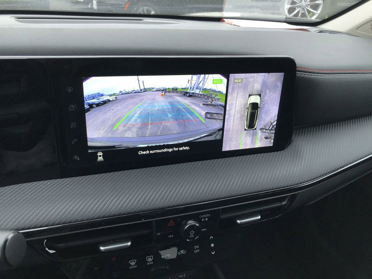 Used 2025 Nissan Kicks SR image 28