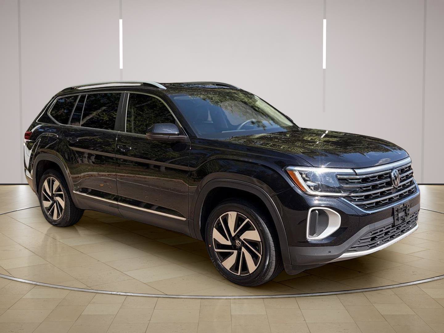 Used 2024 Volkswagen Atlas SEL AWD/4WD image 42