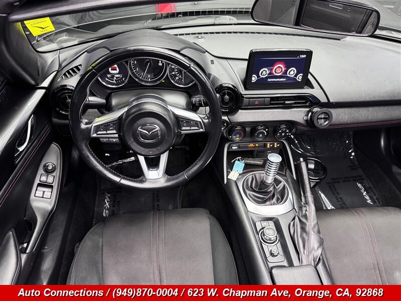 Used 2019 MAZDA MX-5 Miata RF Club RWD image 12