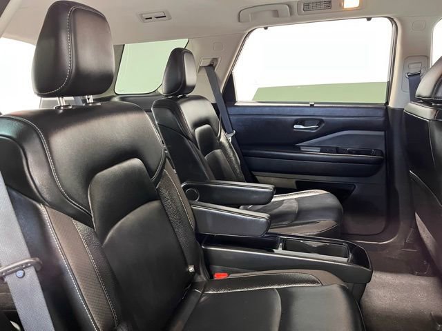 Used 2022 Nissan Pathfinder SL w/ SL Premium Package image 13