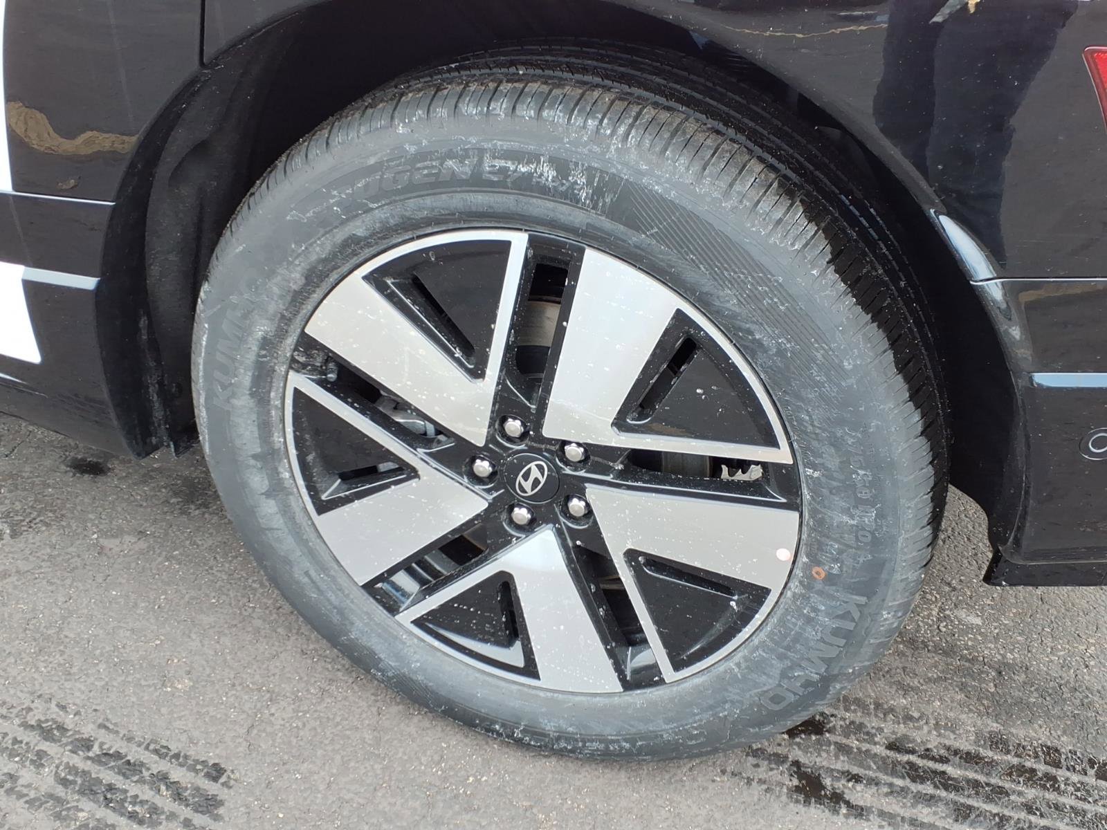 New 2026 Hyundai Ioniq 9 SEL image 11