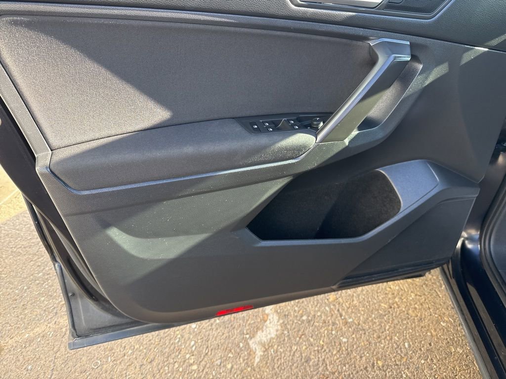 Used 2021 Volkswagen Tiguan S image 10