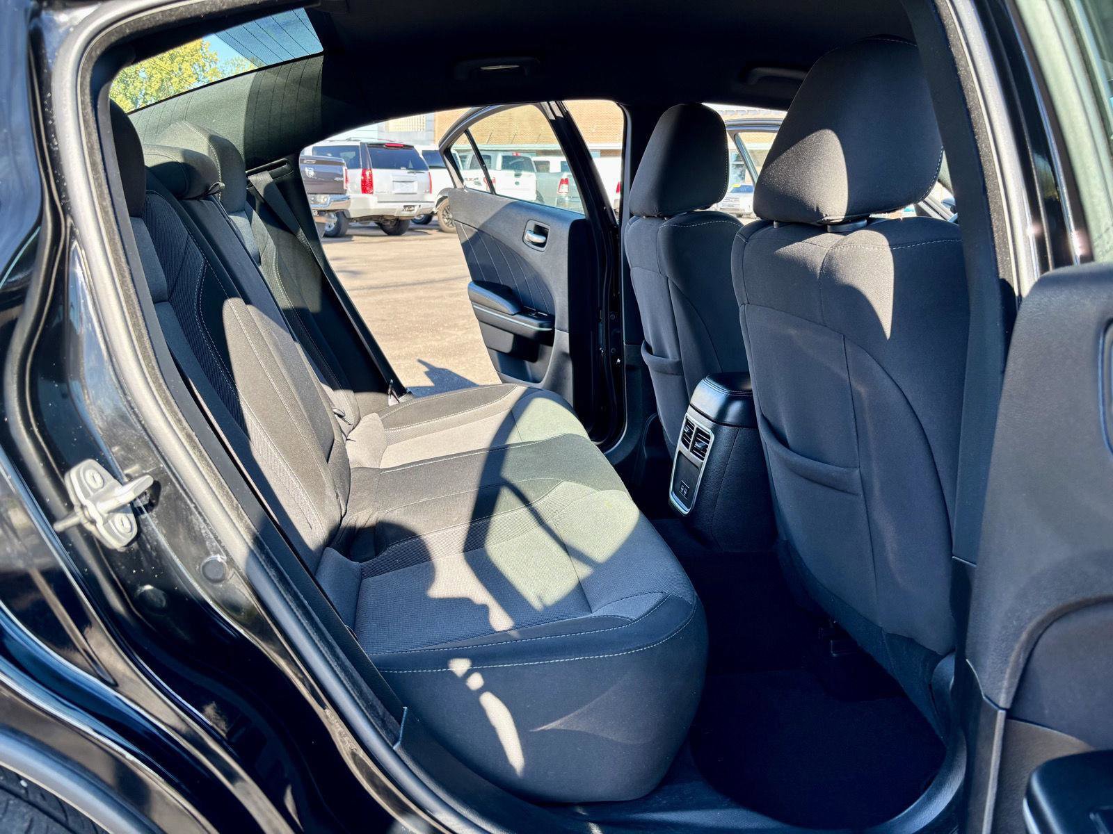 Used 2022 Dodge Charger SXT image 9