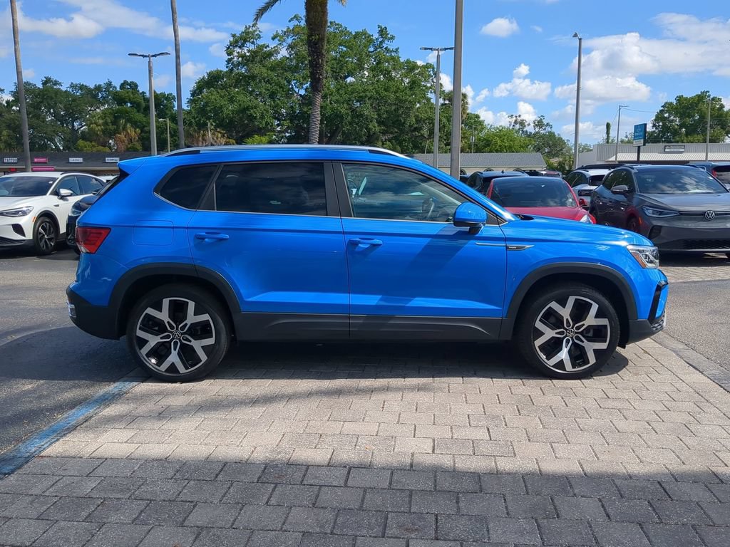 Used 2023 Volkswagen Taos SEL AWD/4WD image 3