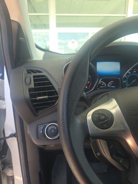 Used 2016 Ford Escape SE w/ Equipment Group 201A FWD image 6