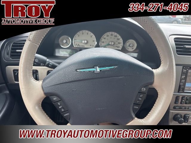Used 2004 Ford Thunderbird image 32