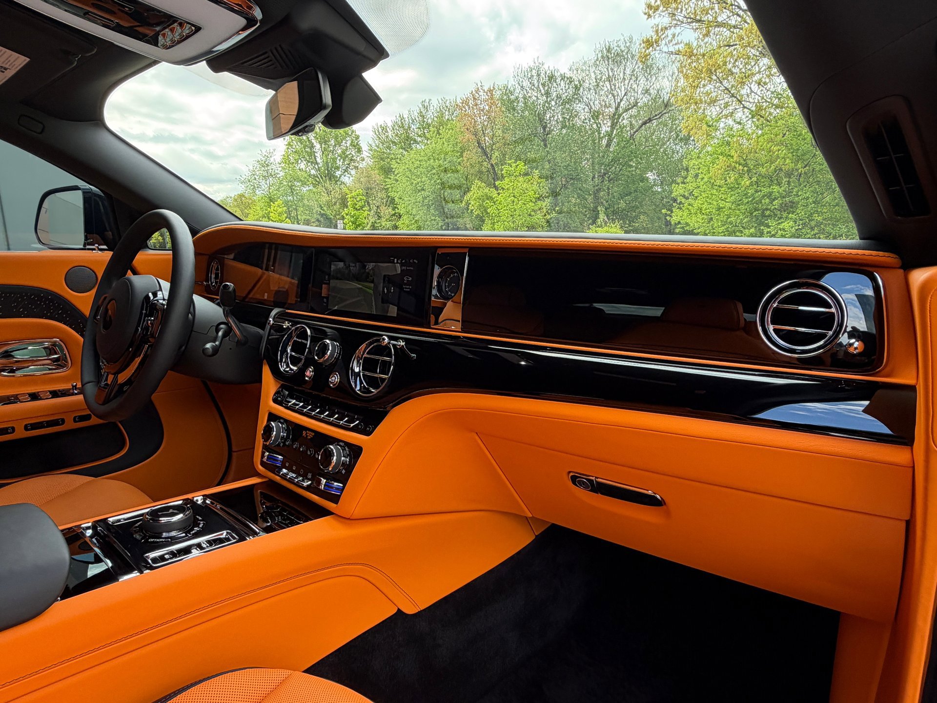 Used 2024 Rolls-Royce Spectre w/ Spectre Launch Package AWD/4WD image 40