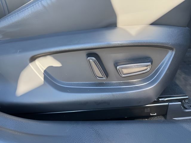 Used 2025 Toyota Camry XSE FWD image 15