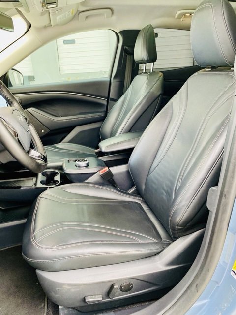 Used 2023 Ford Mustang Mach-E Premium image 9