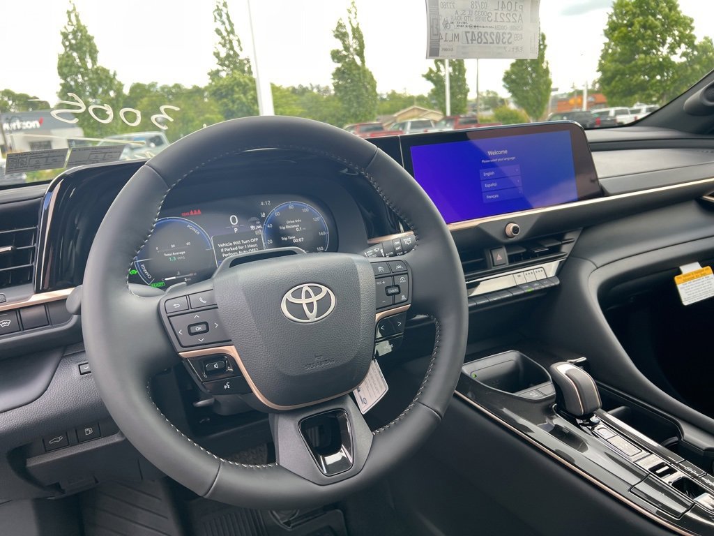 New 2025 Toyota Crown Signia image 23