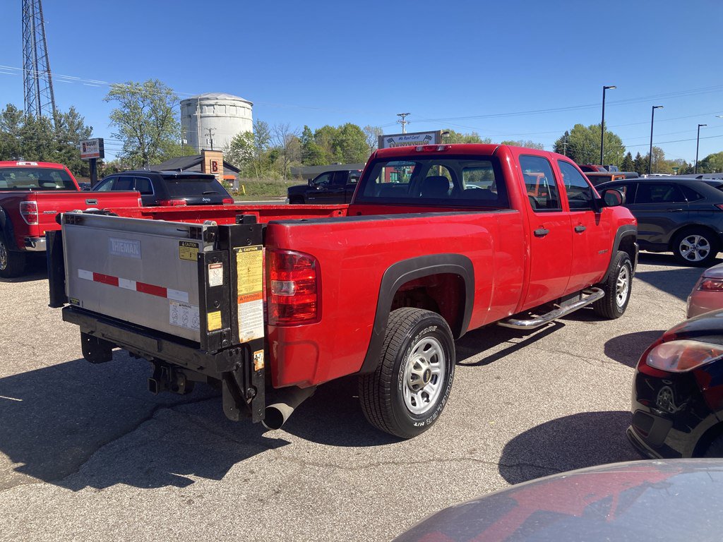 Used 2013 Chevrolet Silverado 3500 W/T RWD image 2