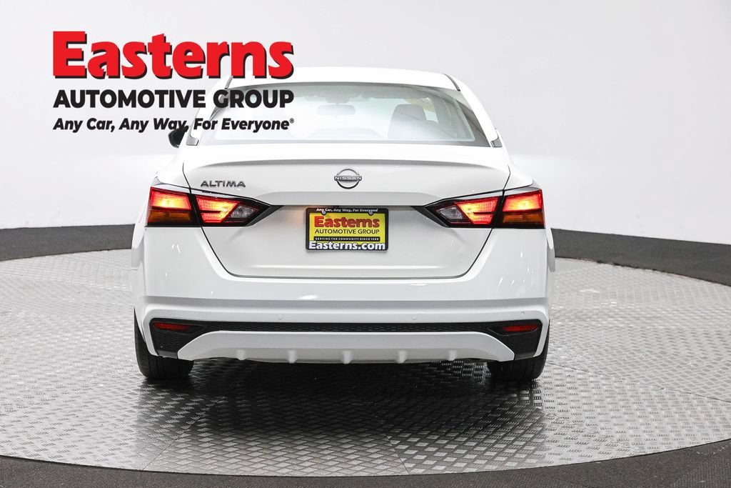 Used 2024 Nissan Altima 2.5 S FWD image 6