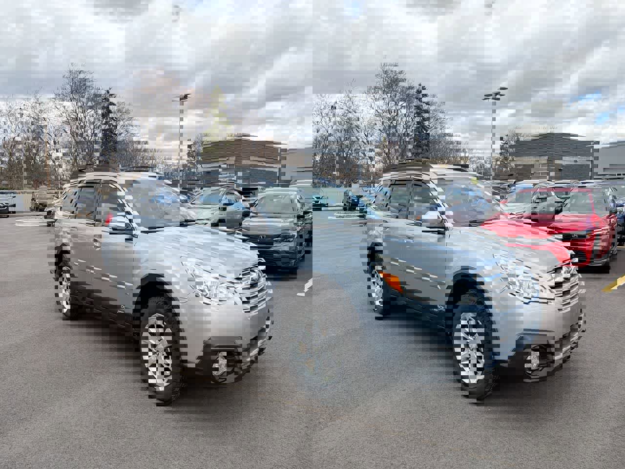 Used 2014 Subaru Outback 2.5i Premium w/ Accessory Value Package (OYX) image 16