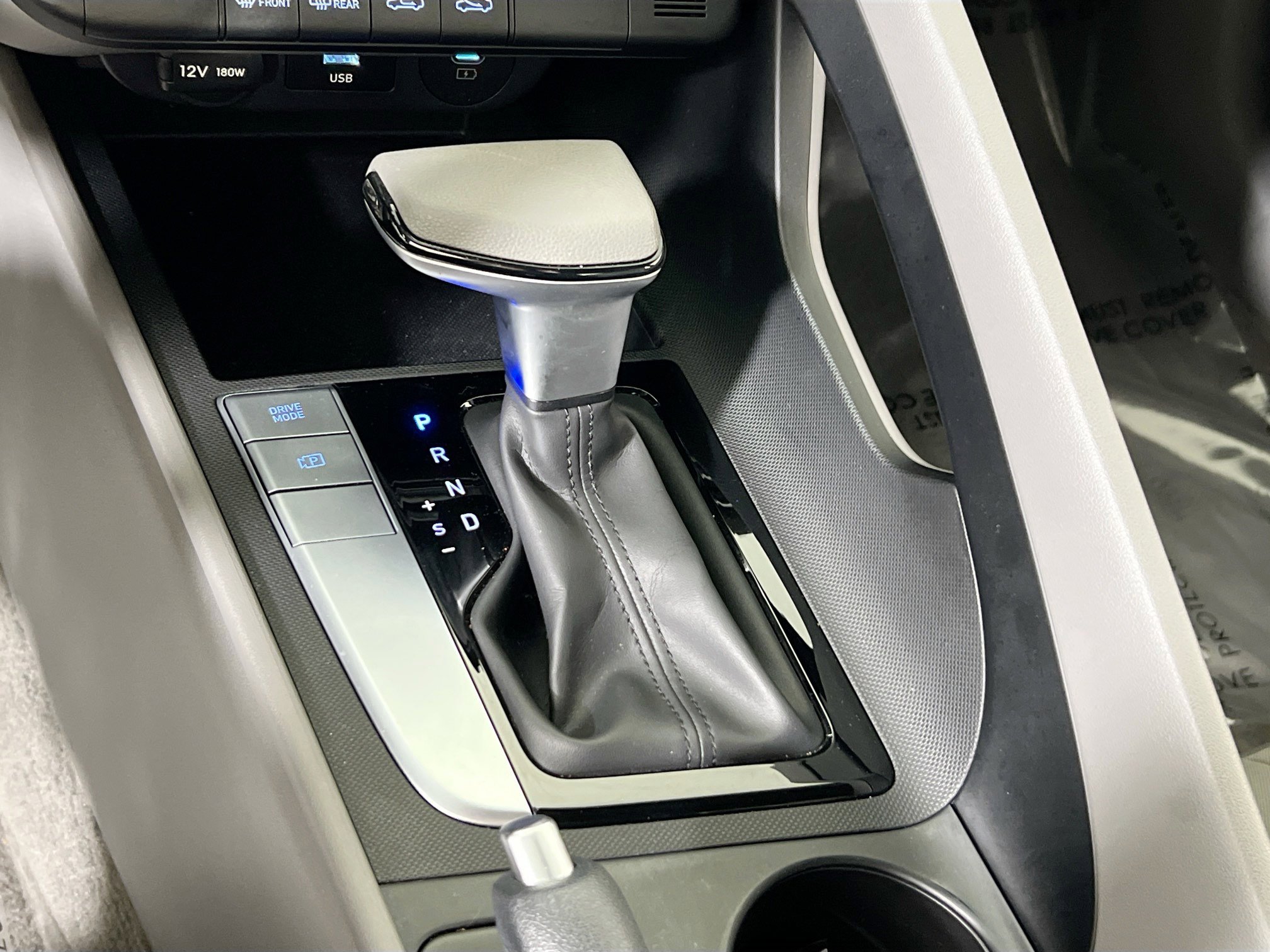 Used 2024 Hyundai Elantra SEL image 17