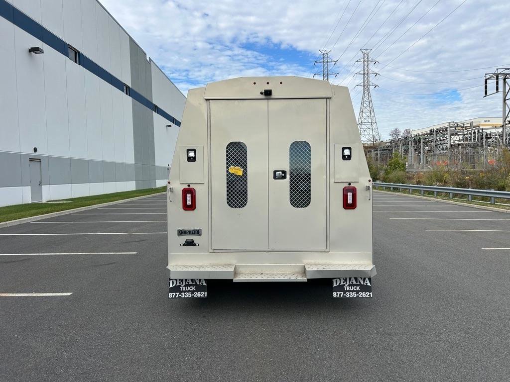 Used 2017 Ford E-350 and Econoline 350 Super Duty w/ Power Windows & Locks Group RWD image 5