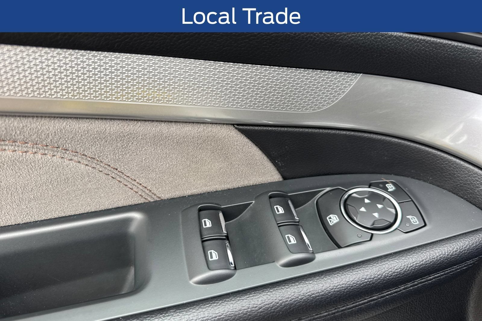 Used 2017 Ford Explorer XLT w/ Equipment Group 202A AWD/4WD image 15