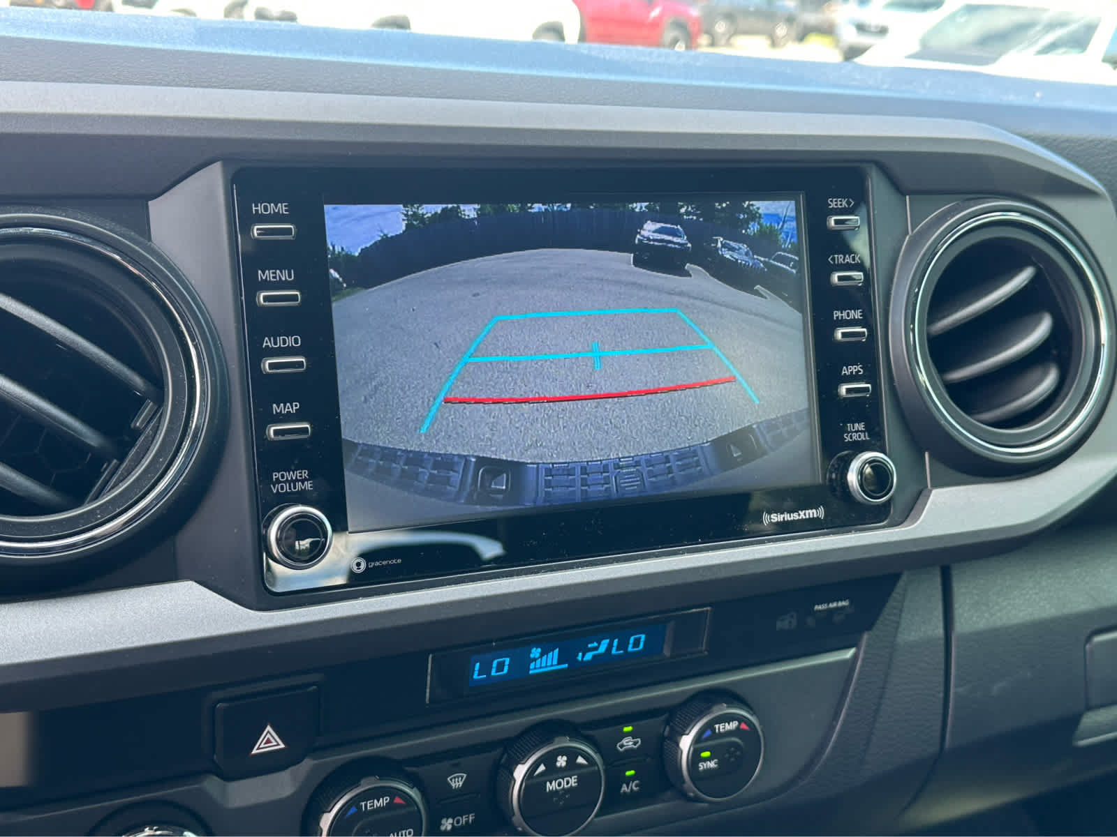 Used 2023 Toyota Tacoma TRD Off-Road w/ Technology Package AWD/4WD image 15