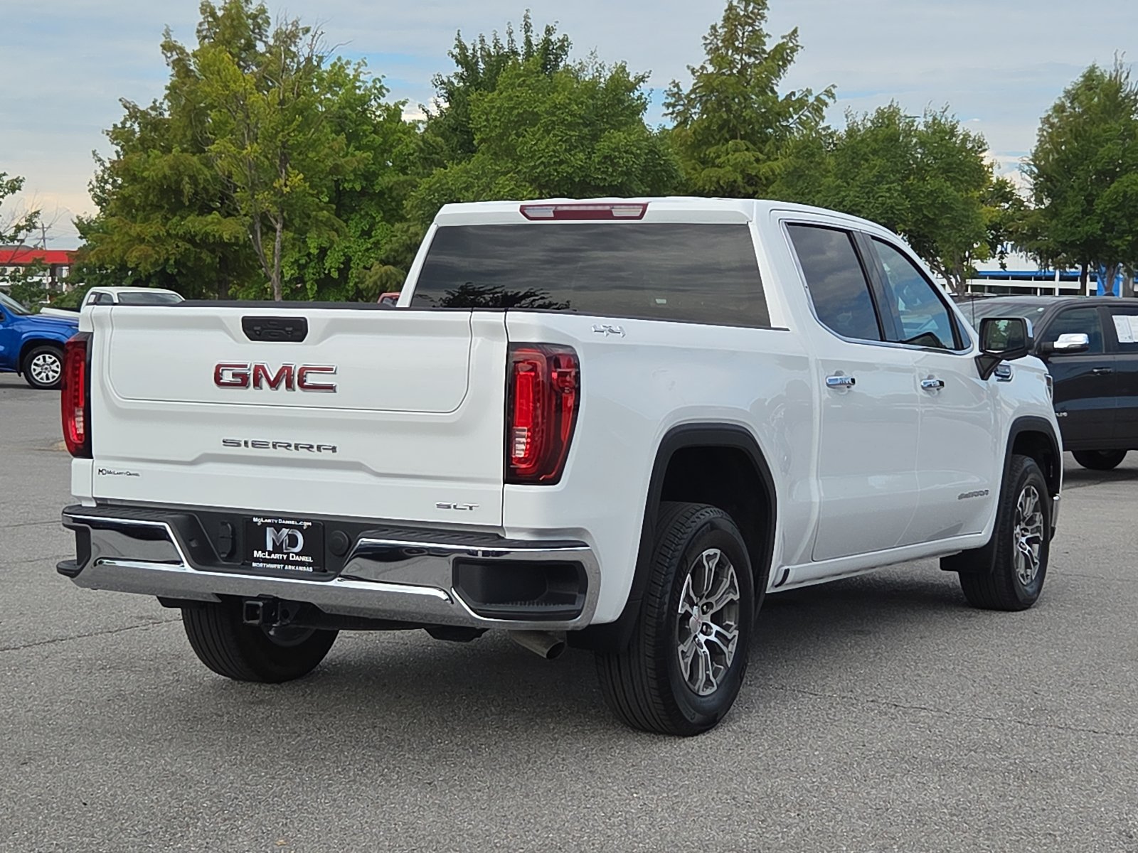 Used 2026 GMC Sierra 1500 SLT AWD/4WD image 5