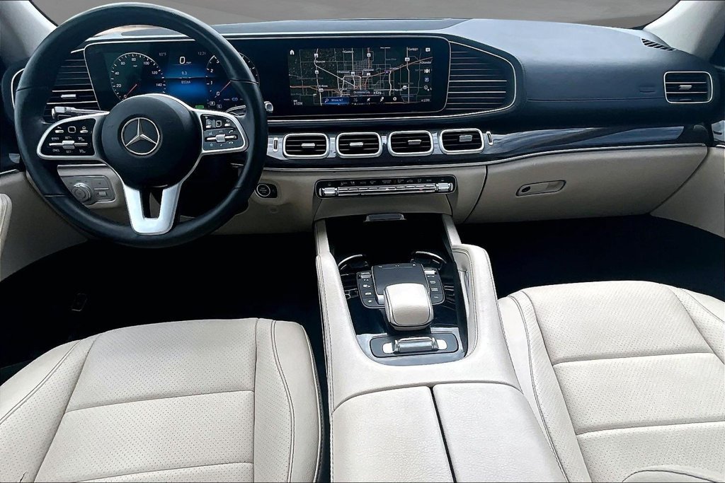 Used 2021 Mercedes-Benz GLS 450 4MATIC image 14