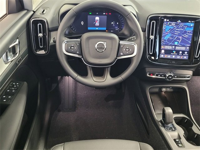 New 2026 Volvo XC40 B5 Core w/ Climate Package image 7