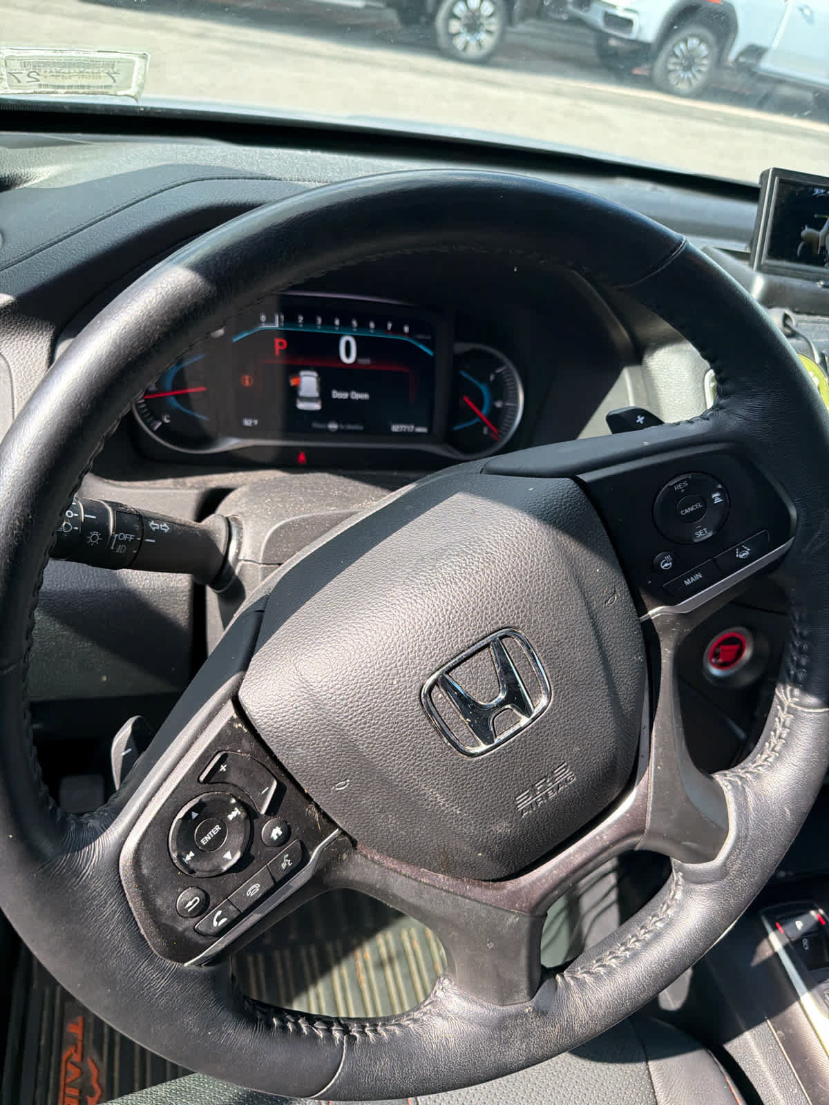 Used 2022 Honda Pilot TrailSport image 7