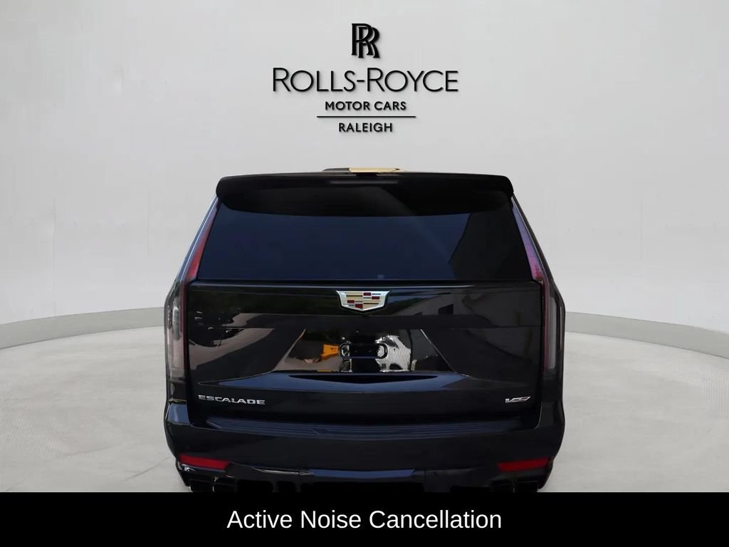 Used 2023 Cadillac Escalade ESV V AWD/4WD image 6